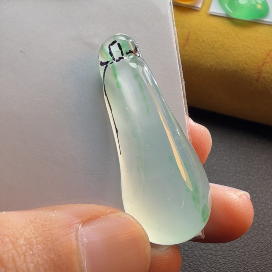 翡翠未镶嵌颈饰ssssss