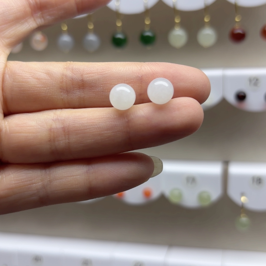 和田玉银S925镶嵌耳饰8m m