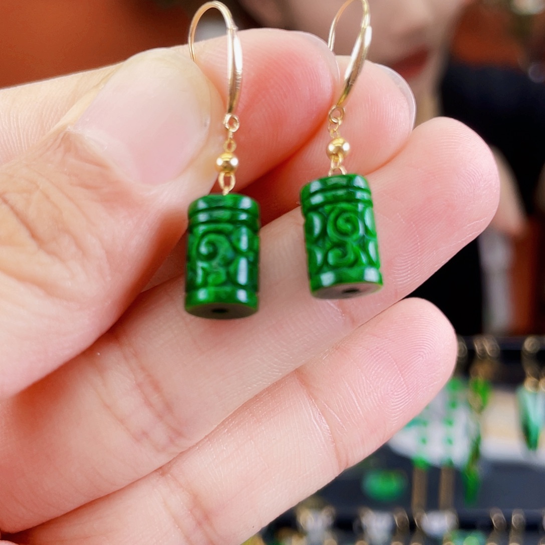 翡翠18K金镶嵌耳饰