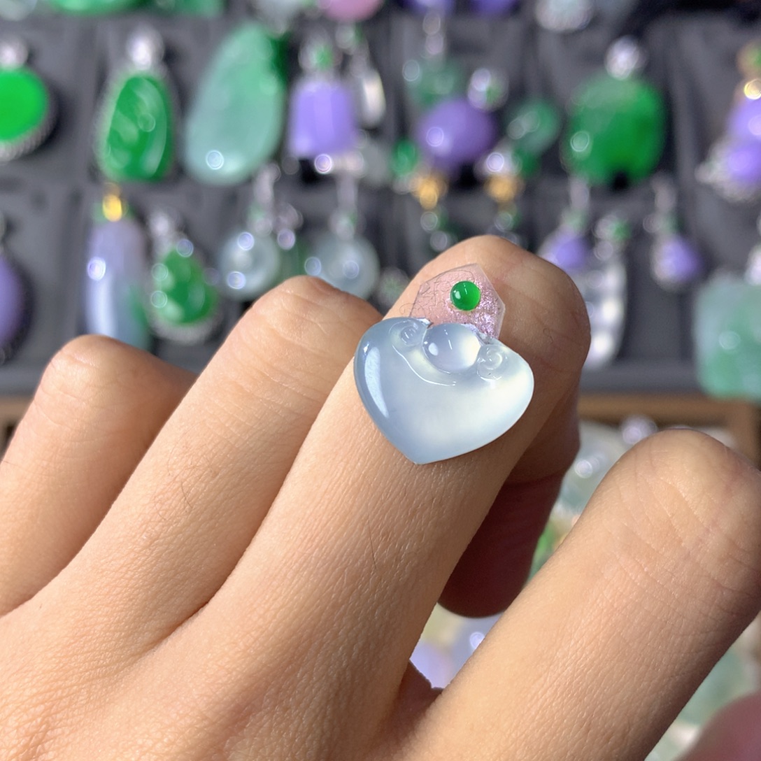 翡翠未镶嵌吊坠(不含链)