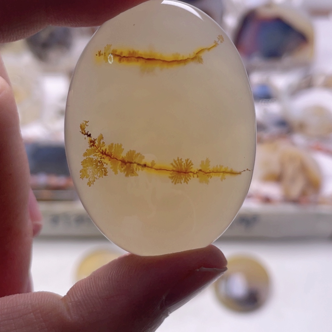 玛瑙/玉髓未镶嵌珠宝奇石