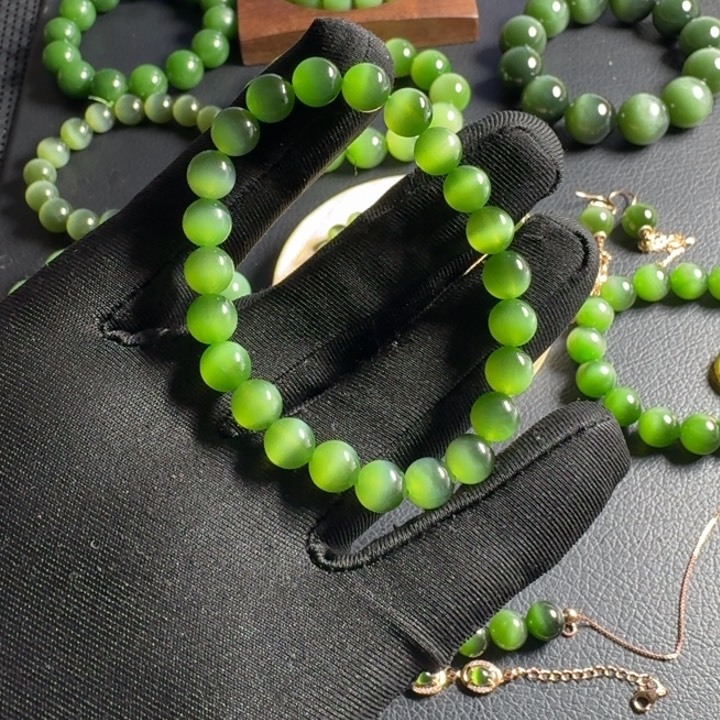 和田玉（碧玉）手串未镶嵌逍****?