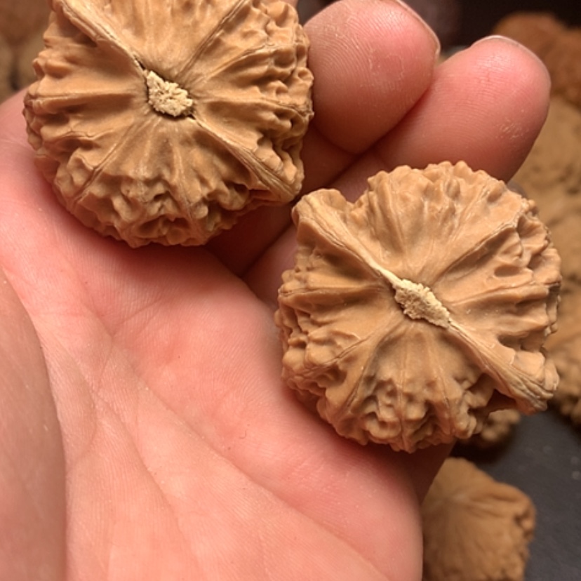 【闪购商品】文玩核桃吊坠宫灯