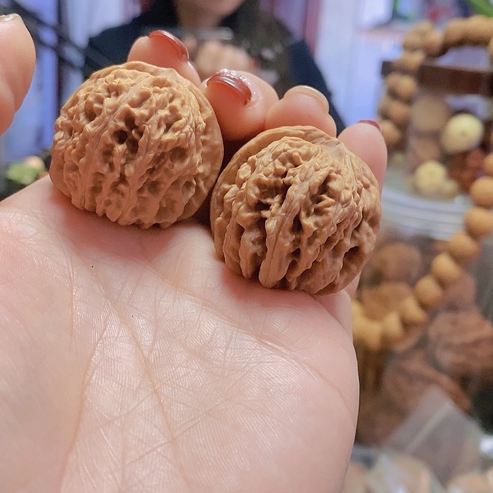 【闪购商品】文玩核桃把件大*33龙须谷蜡皮迷你