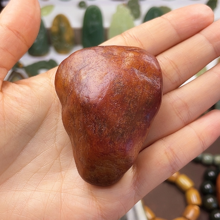 岫岩河磨玉（透闪石质玉）颈饰未镶嵌明**性