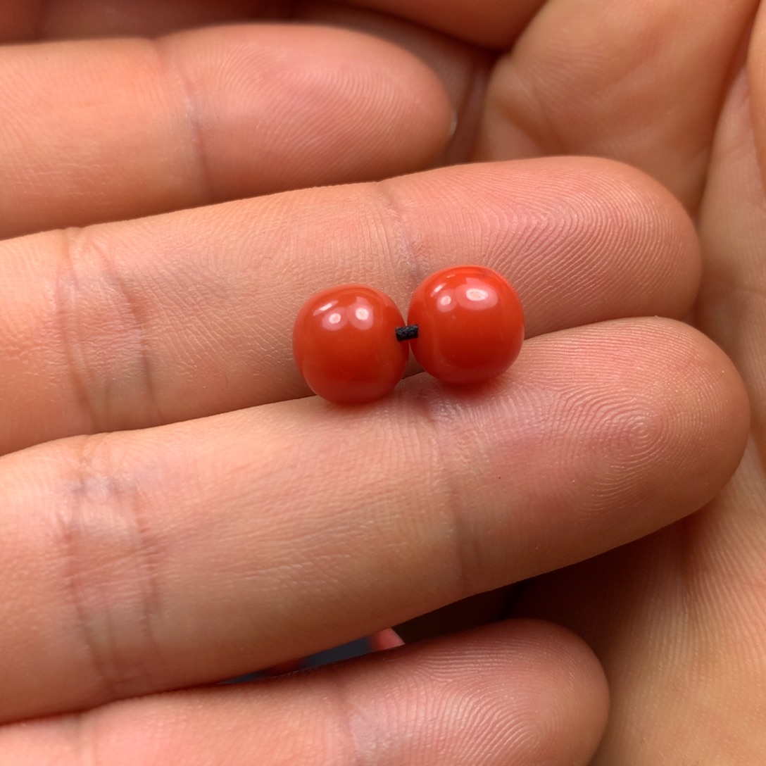 南红玛瑙珠子未镶嵌人**满