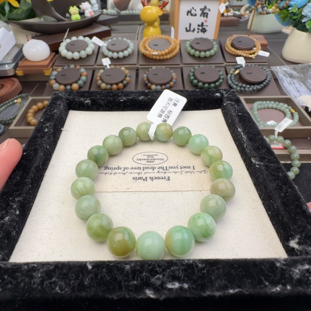 和田玉未镶嵌手链卡10黑羊洞，5