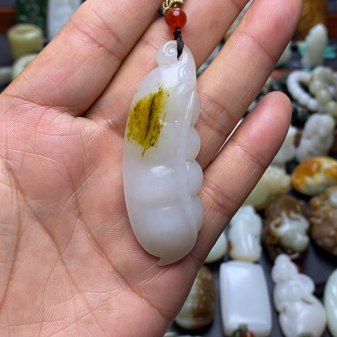 颈饰未镶嵌和田玉