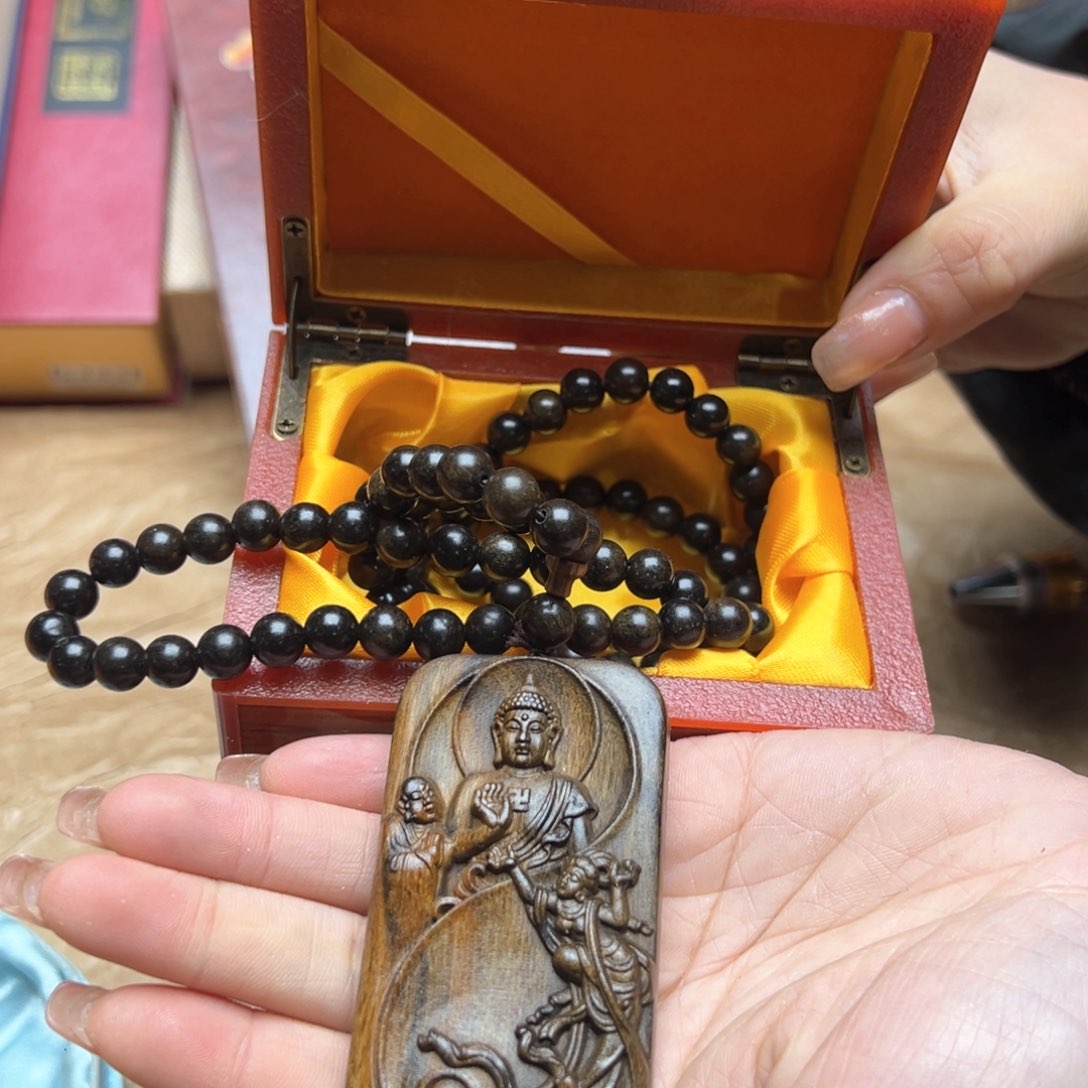 大叶紫檀（黑酸枝木类）