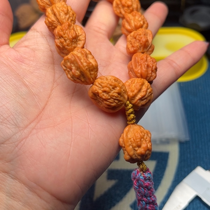 桃核吊坠文玩手串