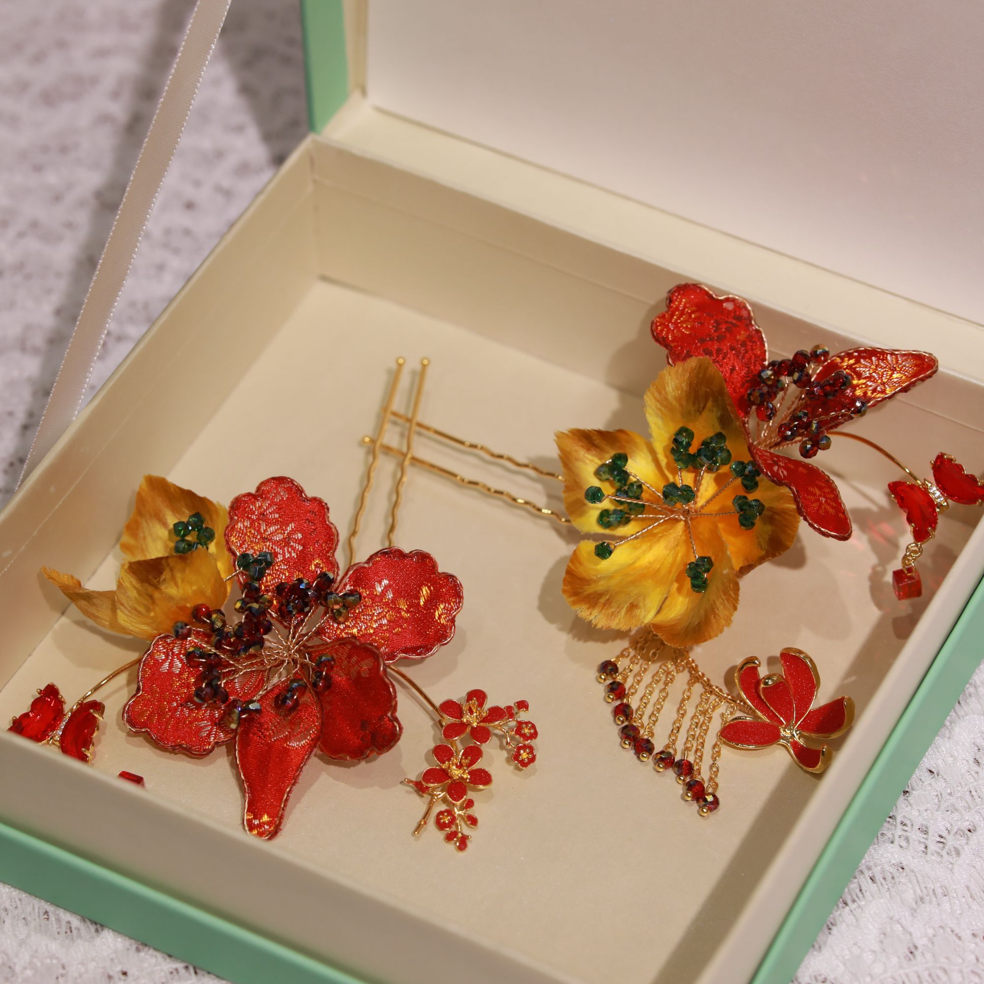 合金仿水晶婚庆饰品 13063古风红色网红步摇皇冠宫廷新娘新中式