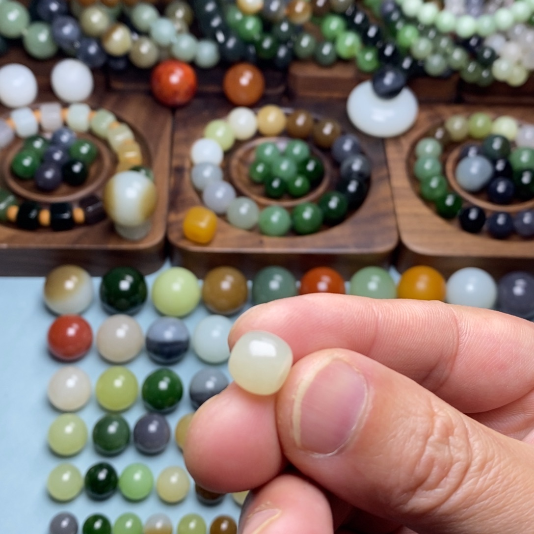 谬***丿和田玉散珠卡10老型