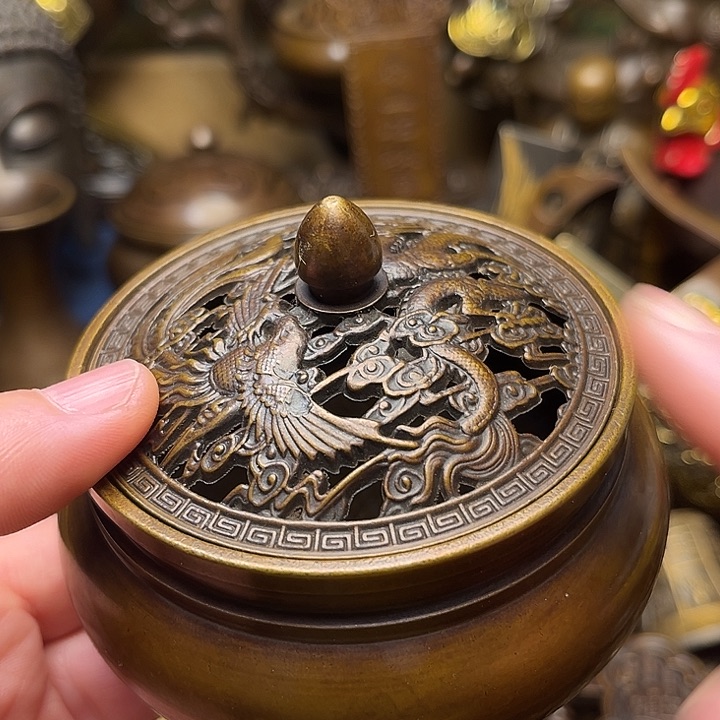 精美铜器批发档口