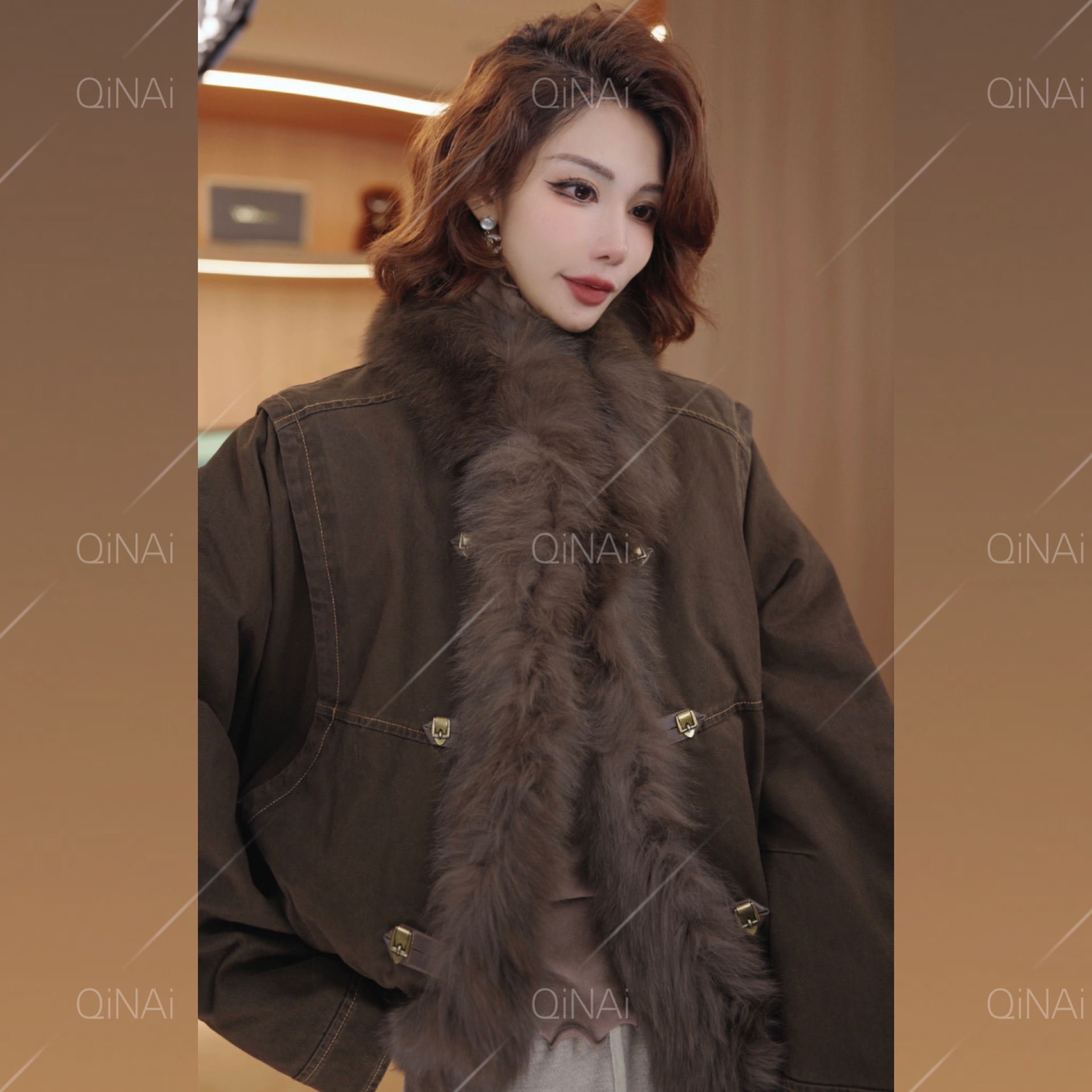 七奈「伽琴」宽松显瘦短款狐狸毛鹅绒羽绒服QN13104