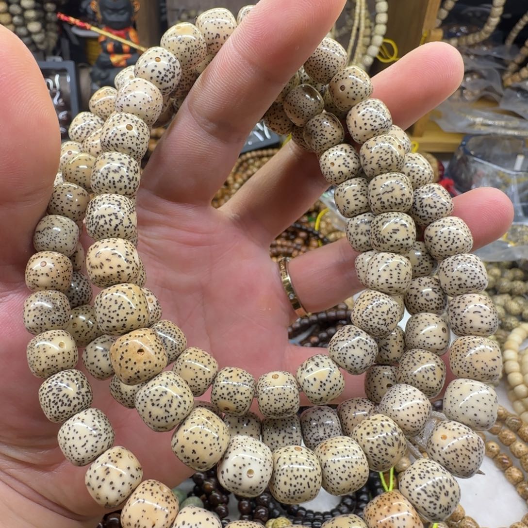 星月菩提吊坠11*10石玉料脖