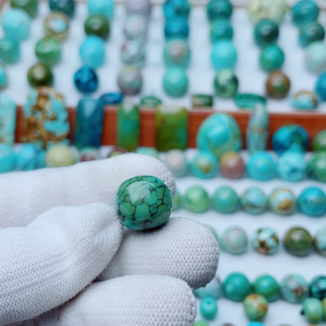 未镶嵌绿松石珠宝奇石