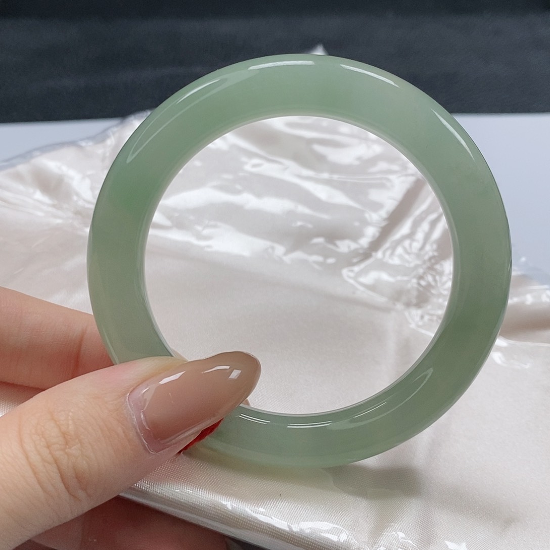 【闪购商品】翡翠手镯（圆镯）未镶嵌340号