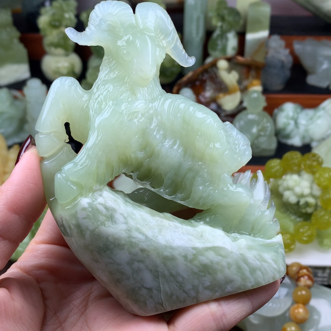 岫玉手把件未镶嵌