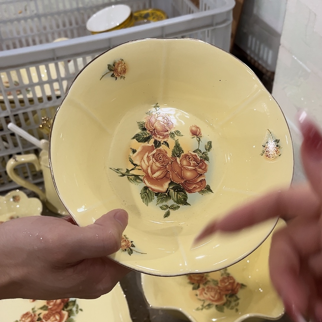 星博汇陶瓷有限公司2个