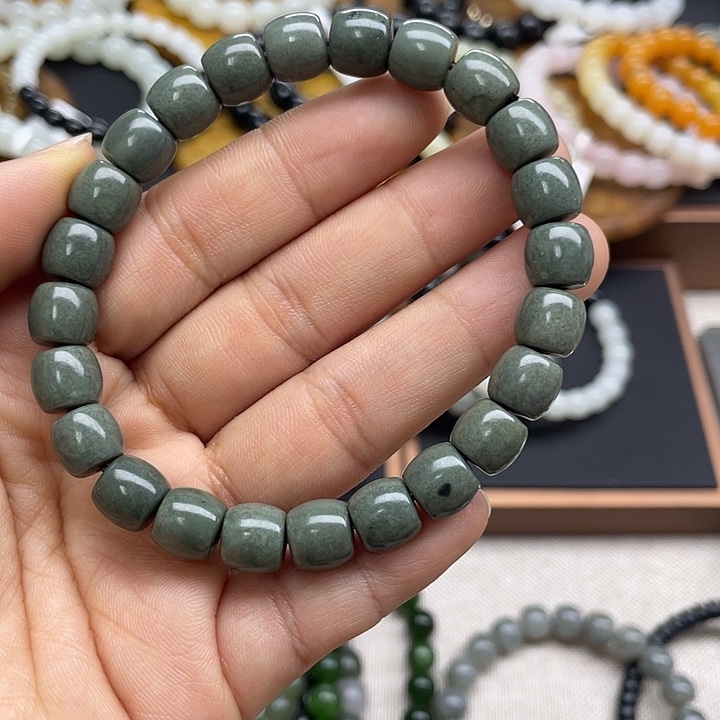 和田玉未镶嵌手串