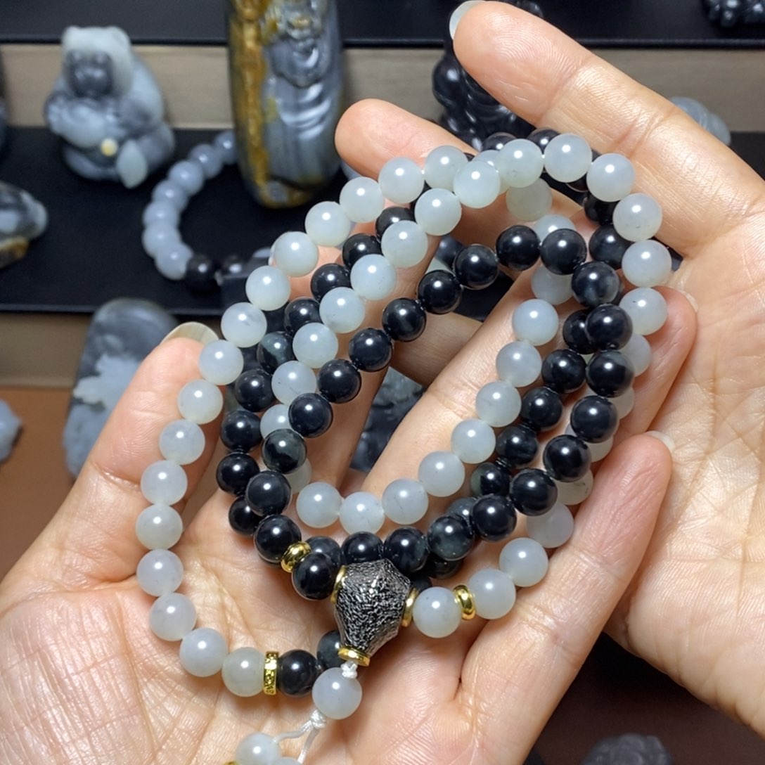 颈饰未镶嵌和田玉诗****华