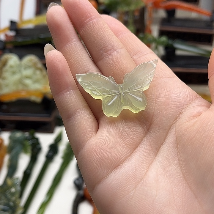 蛇纹石玉岫玉挂坠未镶嵌