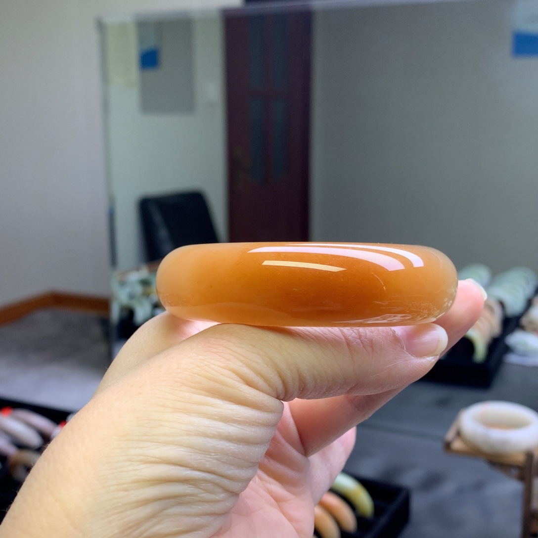 石英质玉未镶嵌手镯