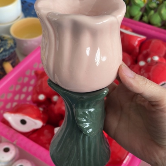 摆件             磕碰。  