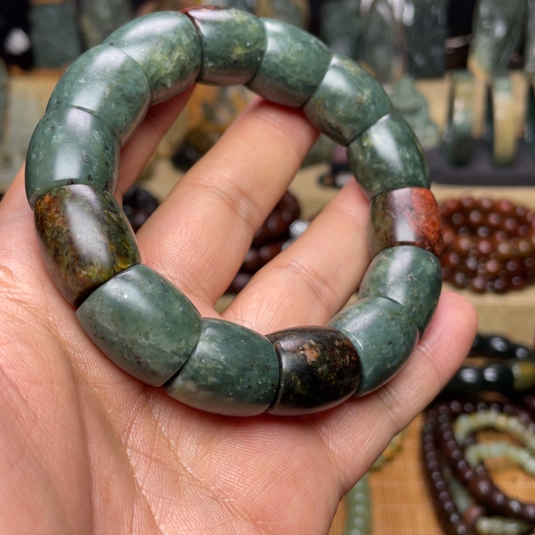 岫岩河磨玉（透闪石质玉）未镶嵌颈饰卡17+