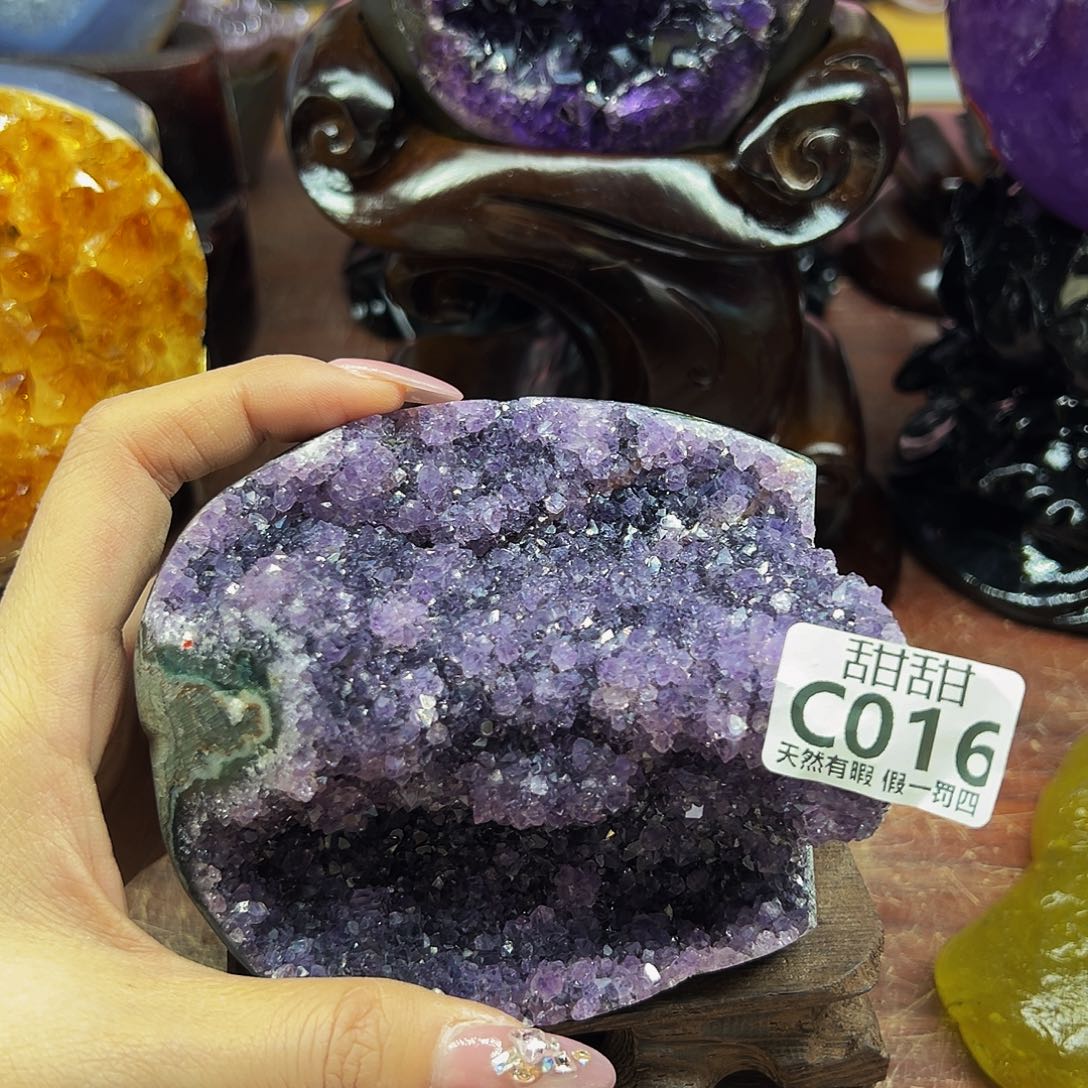 水晶大型摆件未镶嵌