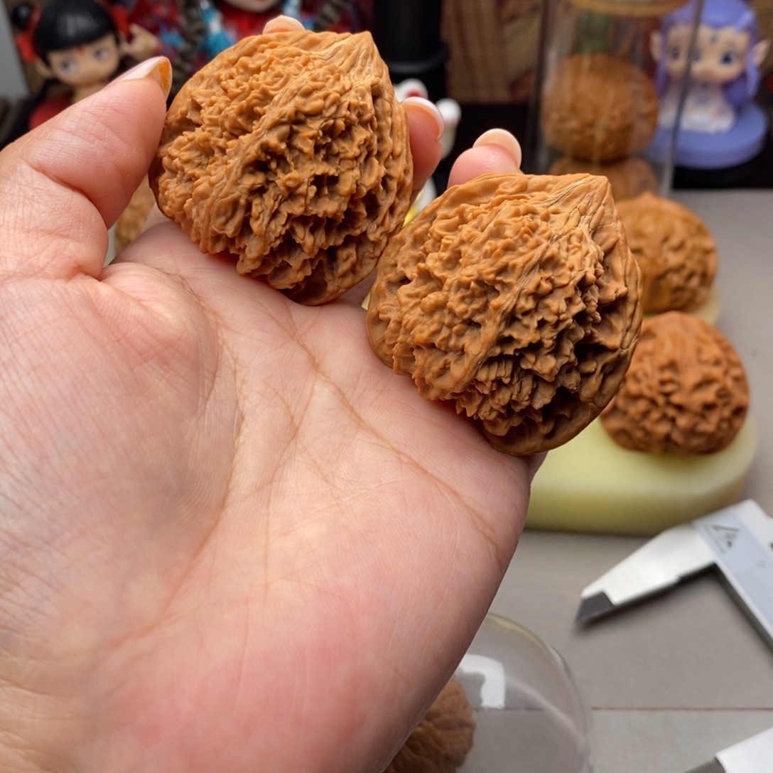 辉***腾吊坠文玩核桃42满天星