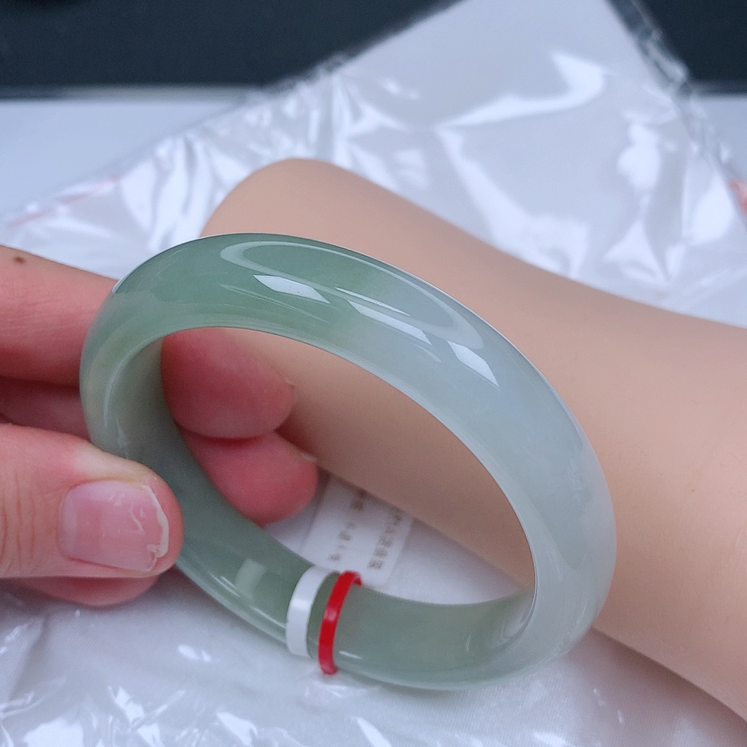 【闪购商品】未镶嵌手镯翡翠，56