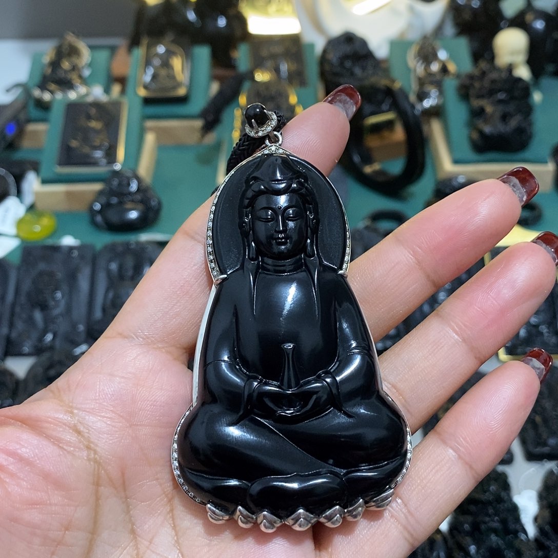 蛇纹石玉颈饰未镶嵌C*7