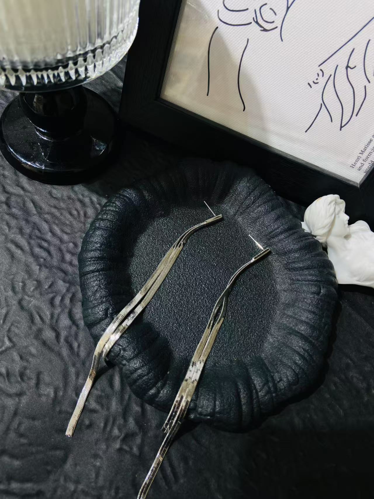 钛钢耳饰 钛钢耳饰 LARVINA法式银色耳线