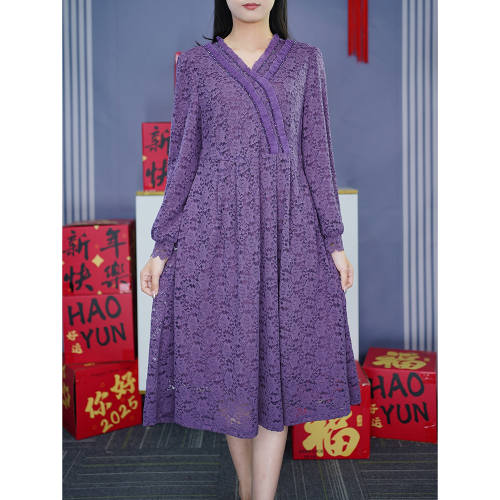 新款高级洋气上档次连衣裙胖妹妹大码女装时尚遮肉显瘦设计感裙子