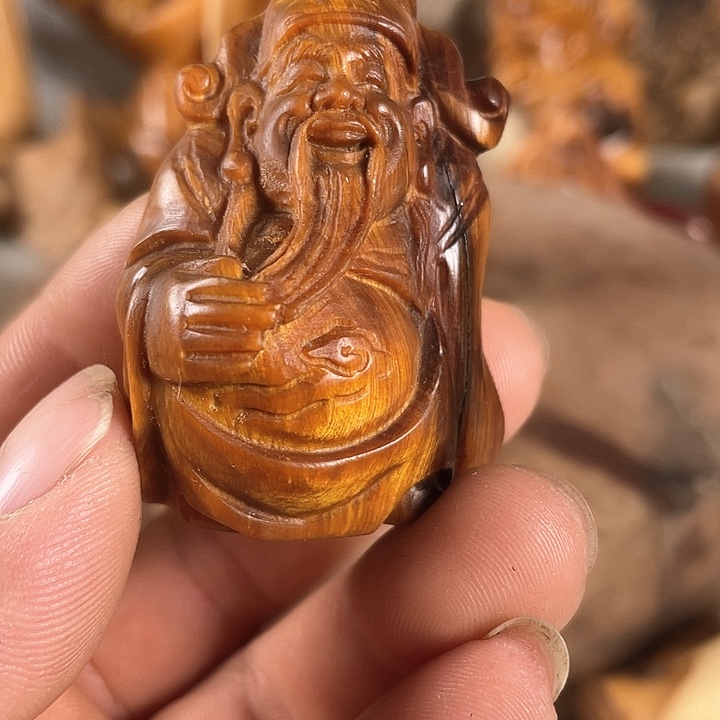 柏木清****崖柏手把件财神