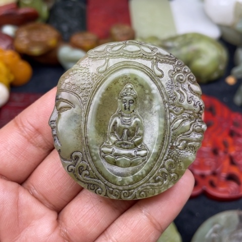 蛇纹石玉颈饰未镶嵌10