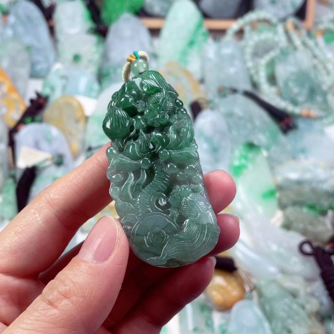 翡翠未镶嵌吊坠(不含链)