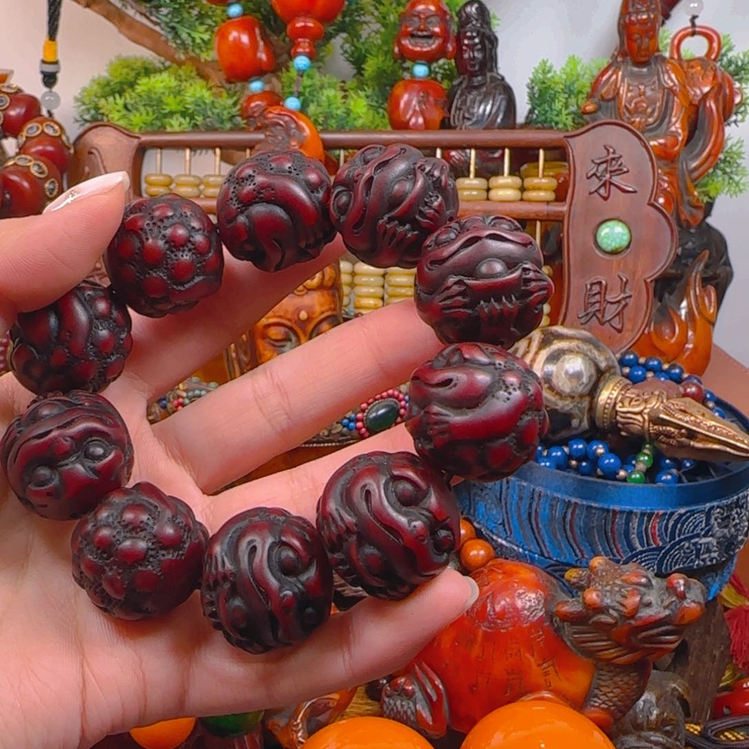 琥珀裸石未镶嵌手串