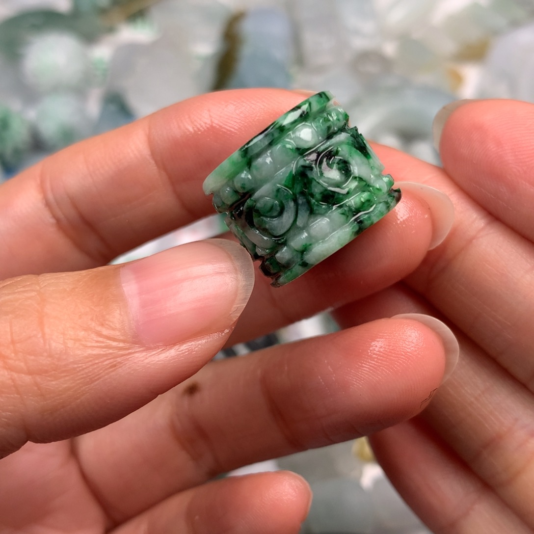 定制翡翠未镶嵌翡翠