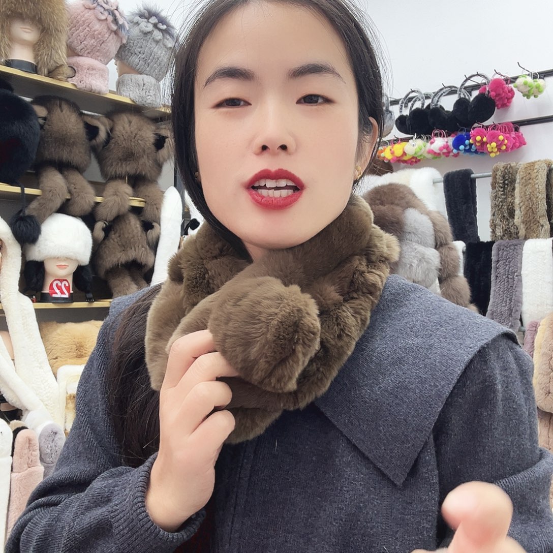 兔毛咖绿色瑕疵围巾