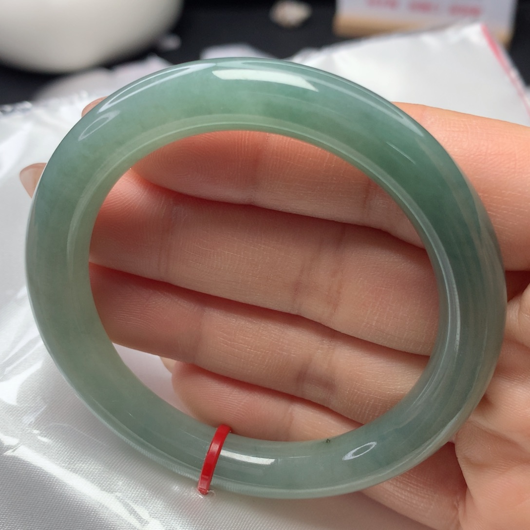 翡翠手镯（圆镯）未镶嵌53535454