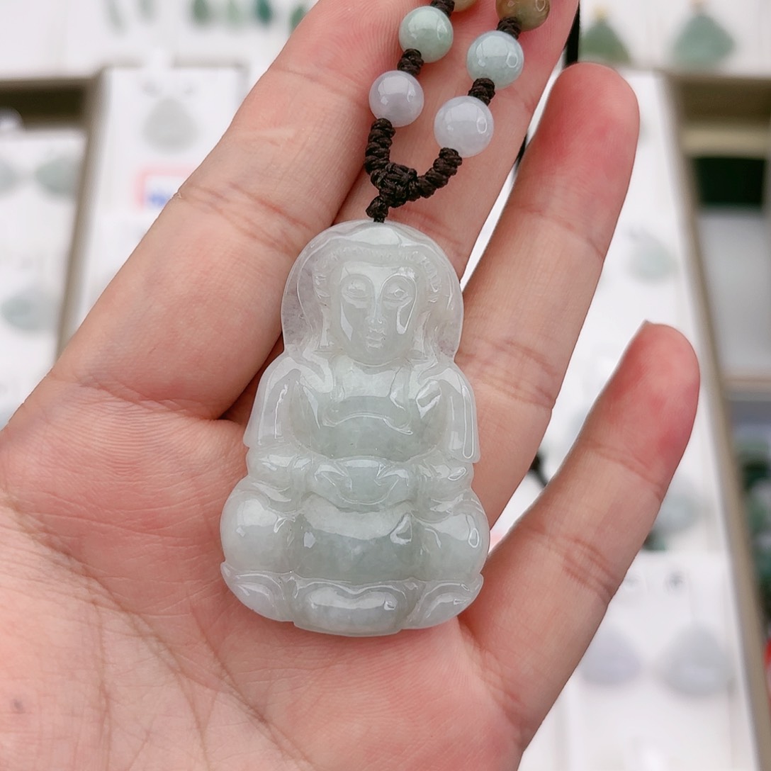 翡翠颈饰未镶嵌观音