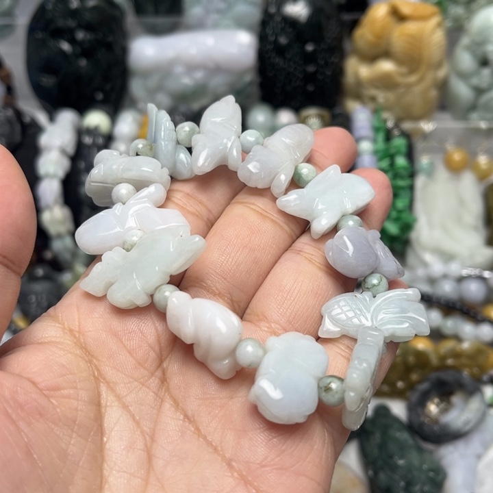 翡翠未镶嵌挂件9310