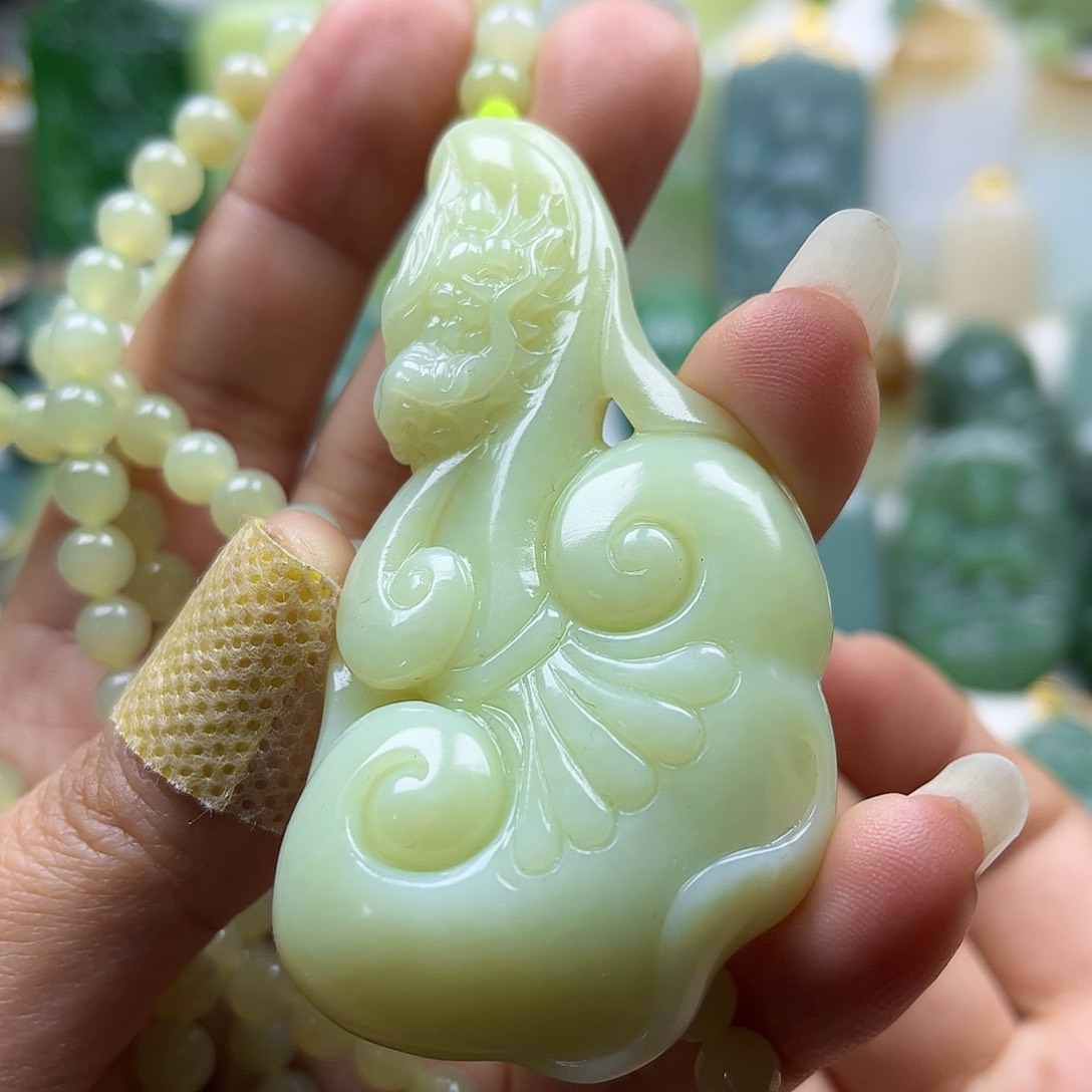 和田玉吊坠未镶嵌