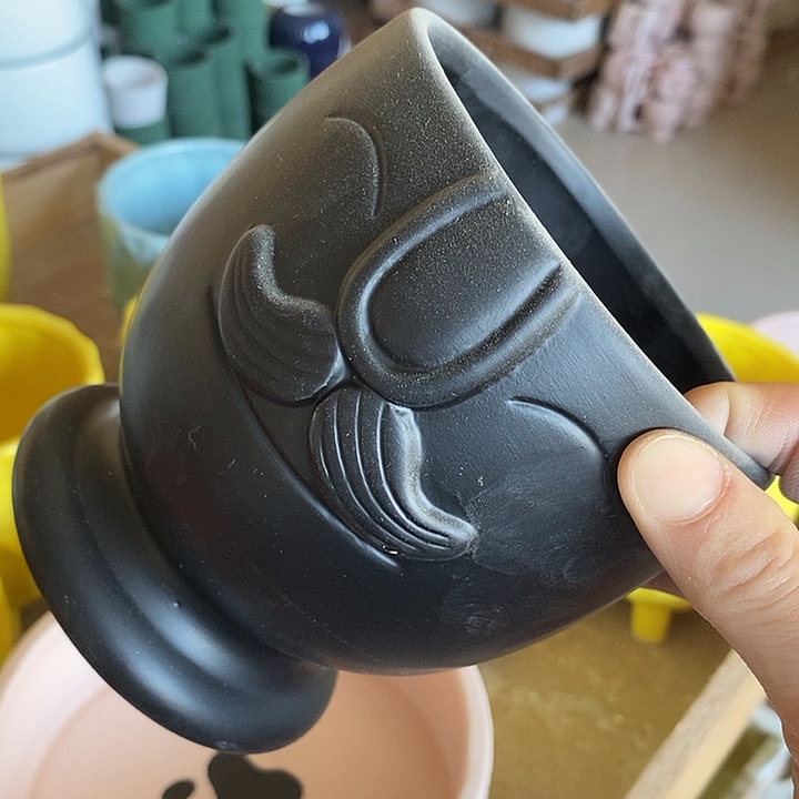 陶盆有孔 瑕疵针孔漏釉介意勿拍外口 12外高11