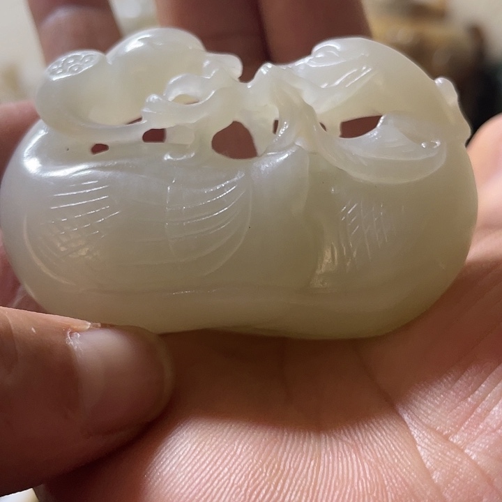 和田玉未镶嵌挂件