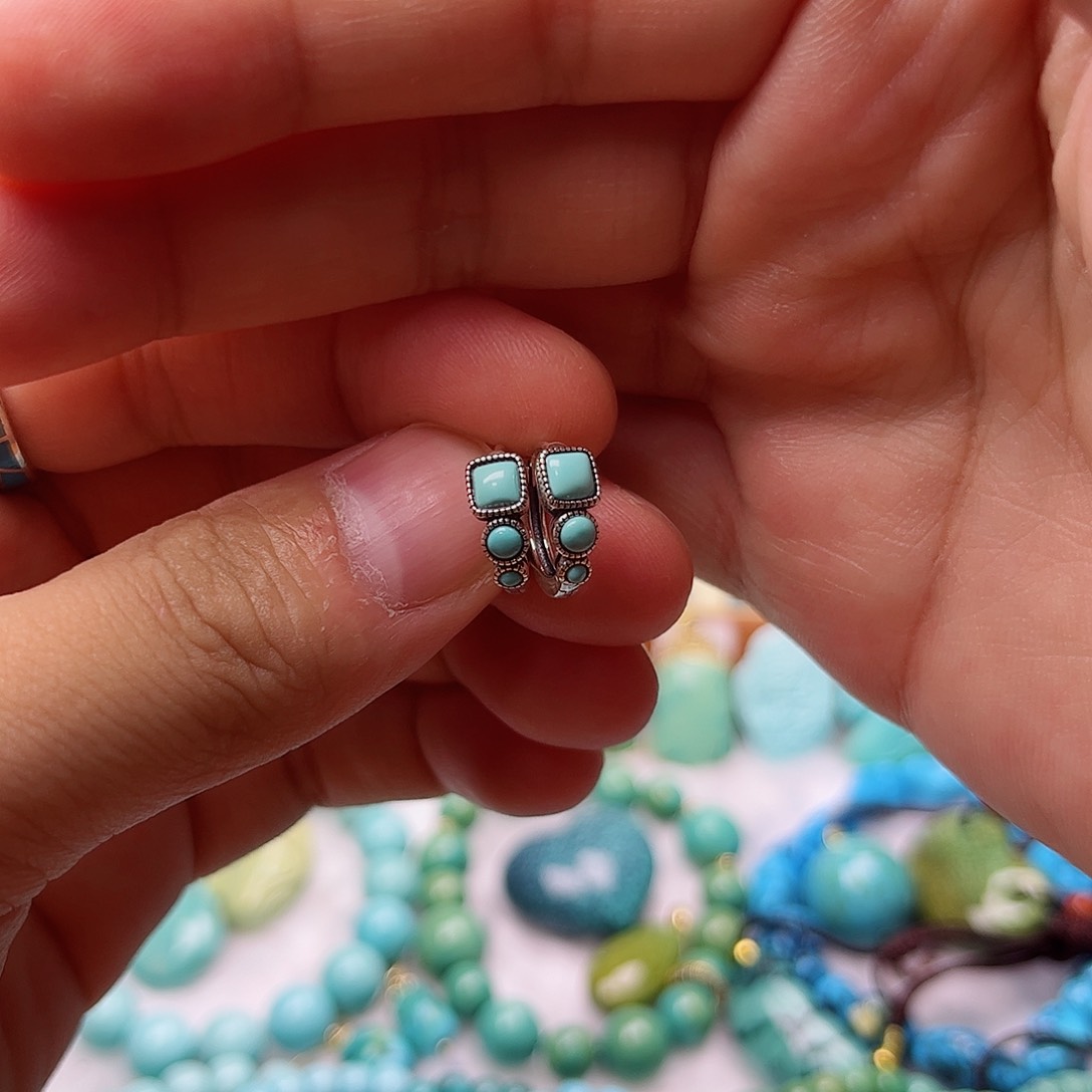 未镶嵌绿松石珠宝奇石