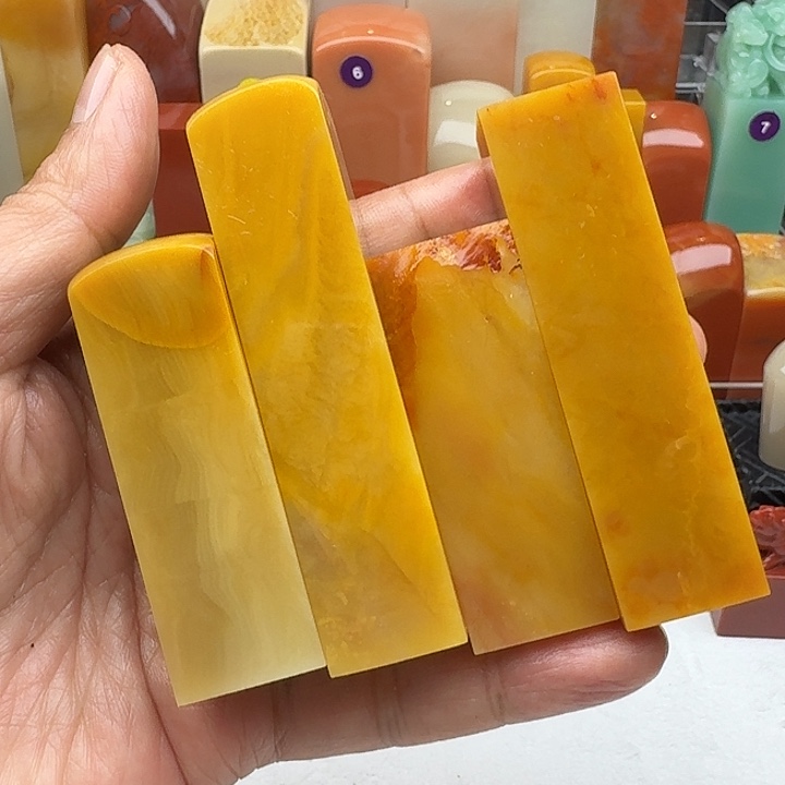 ****豆印石寿山石老挝背部素章