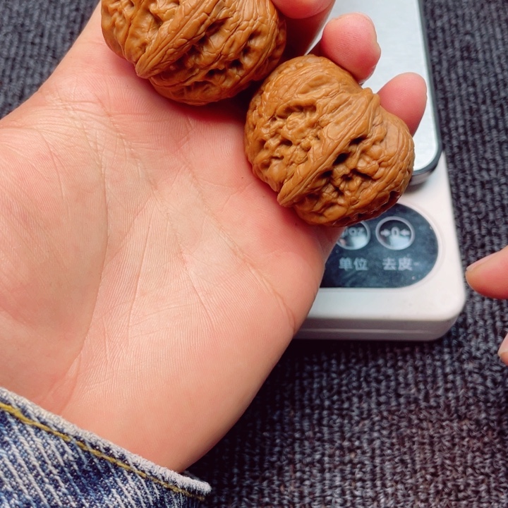 溫***謡文玩核桃吊坠微修